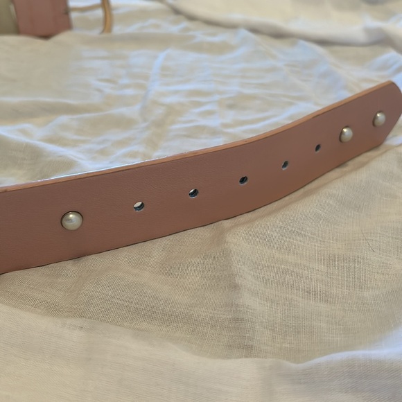 Pink/ pearl belt - Picture 3 of 7